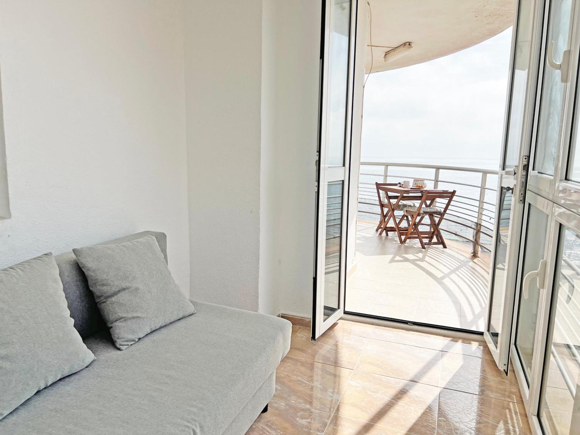 Atico Frente Al Mar 2 Terrazas Barbacoa Y Parking Sujeto A Disponibilidad Apartment El Campello Exterior photo