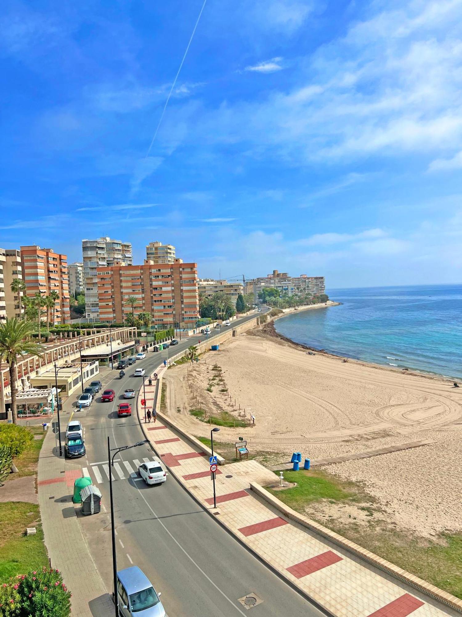 Atico Frente Al Mar 2 Terrazas Barbacoa Y Parking Sujeto A Disponibilidad Apartment El Campello Exterior photo